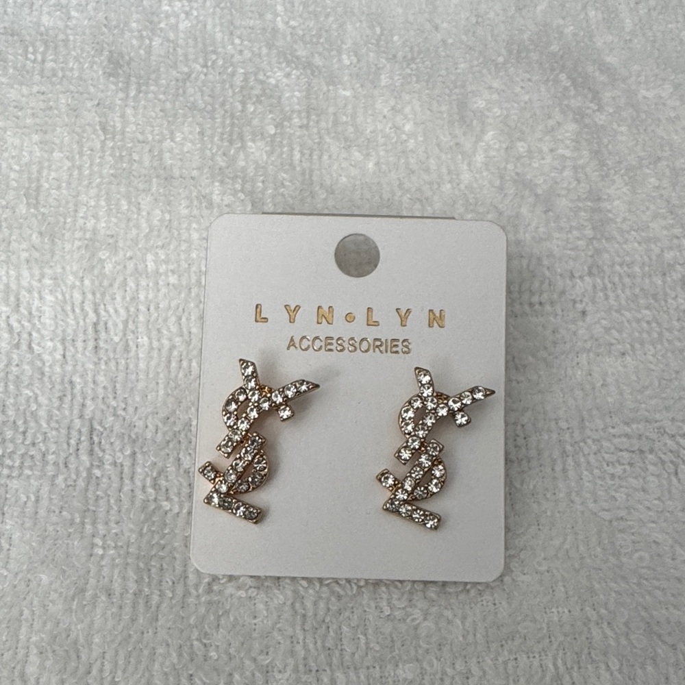 Lyn Lyn Sparkling Gold Studded Earrings